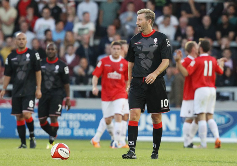 Angleterre: l'envie trop pressante du gardien de Salford City Angleterre: l'envie trop pressante du gardien de Salford City
