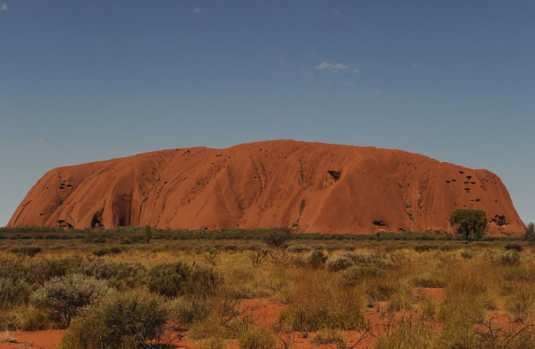 L'ascension d'Uluru, le rocher le plus célèbre d'Australie, sera interdite