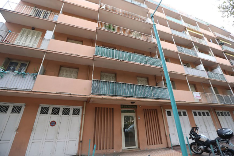 Dix personnes interpellées en France et en Suisse dans une opération antiterroriste Dix personnes interpellées en France et en Suisse dans une opération antiterroriste