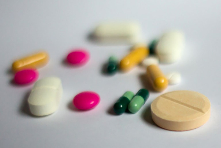 Automédication: 60 millions de consommateurs dresse sa "liste noire" des médicaments à éviter