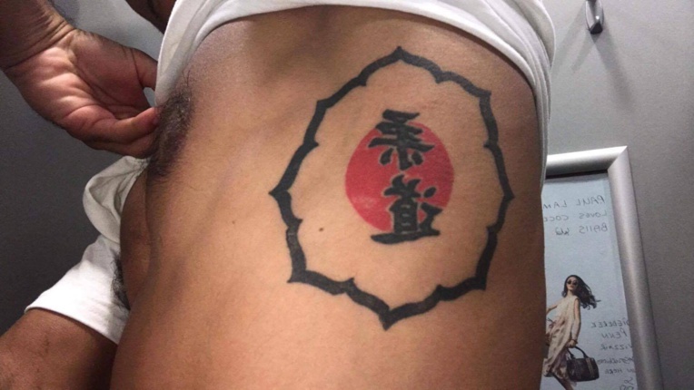 Gaston Lafon s'est tatoué l'emblème du kodokan, la mecque du judo au Japon