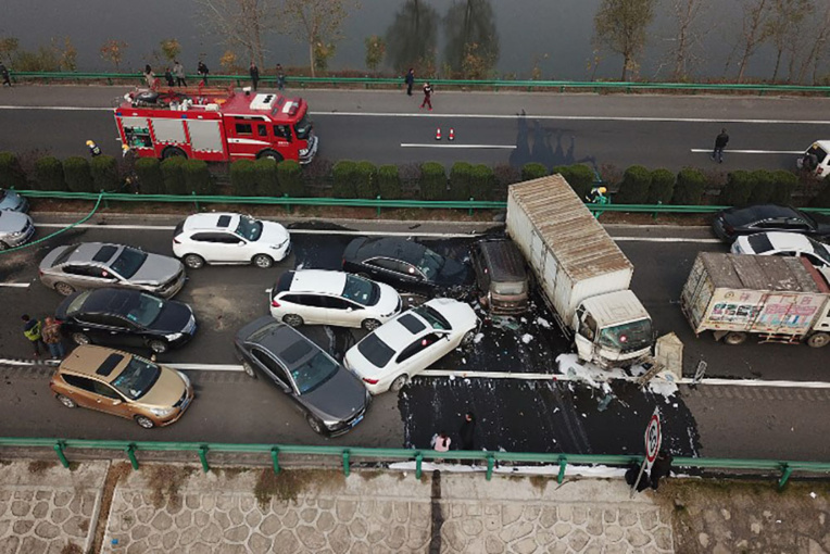 Carambolage en Chine: 18 morts sur une autoroute Carambolage en Chine: 18 morts sur une autoroute