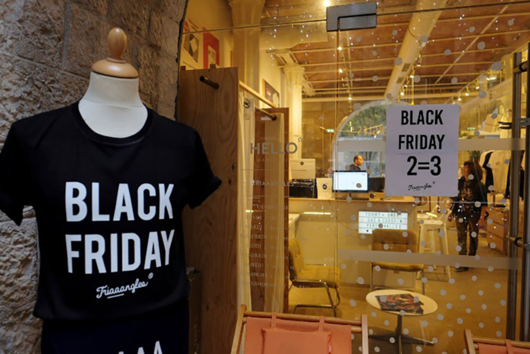 Le Black Friday bat son plein aux Etats-Unis, avec un oeil sur Noël Le Black Friday bat son plein aux Etats-Unis, avec un oeil sur Noël