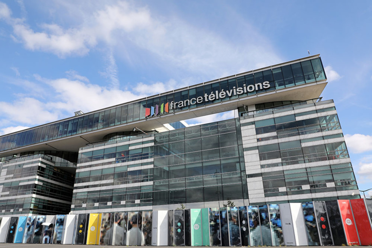 France Télévisions : la motion de défiance contre Ernotte mise au vote le 12 décembre