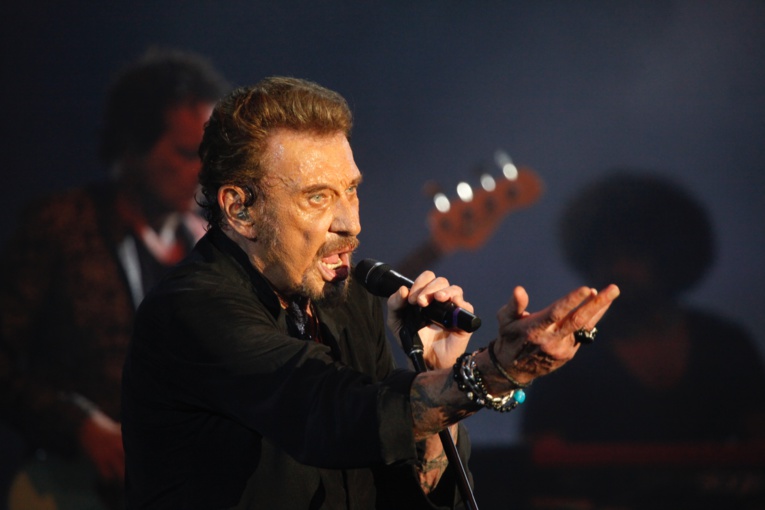 Johnny est mort, il nous a tout donné Johnny est mort, il nous a tout donné