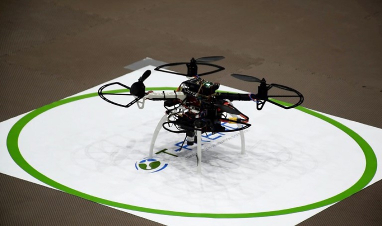 Japon: un drone pour chasser du bureau les employés en heures sup' Japon: un drone pour chasser du bureau les employés en heures sup'