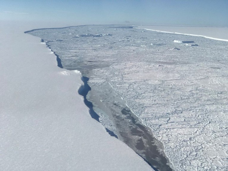 Antarctique:l'amincissement des plateformes glaciaires agit à distance sur les glaciers Antarctique:l'amincissement des plateformes glaciaires agit à distance sur les glaciers