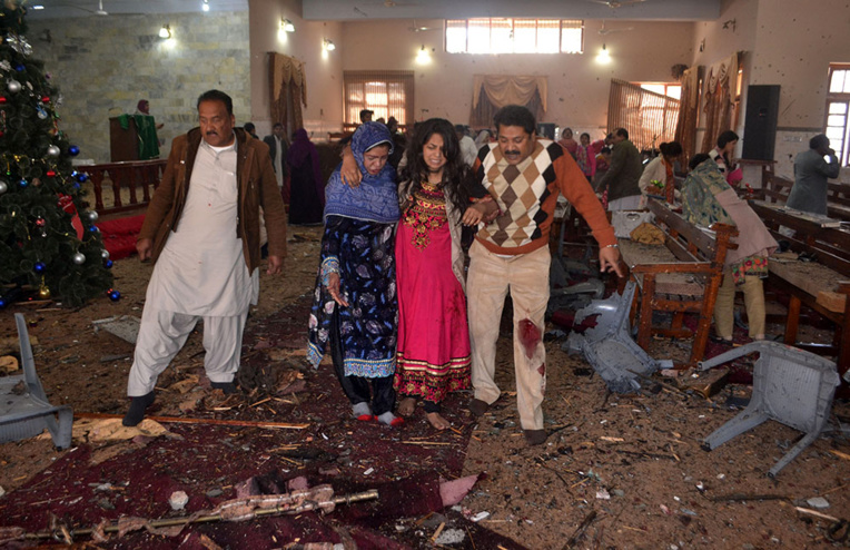Pakistan: au moins huit morts dans une attaque suicide contre une église