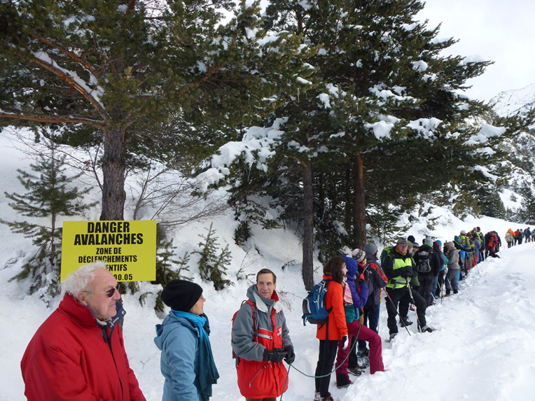 Dans les Alpes, élan de solidarité envers les migrants en danger de mort Dans les Alpes, élan de solidarité envers les migrants en danger de mort