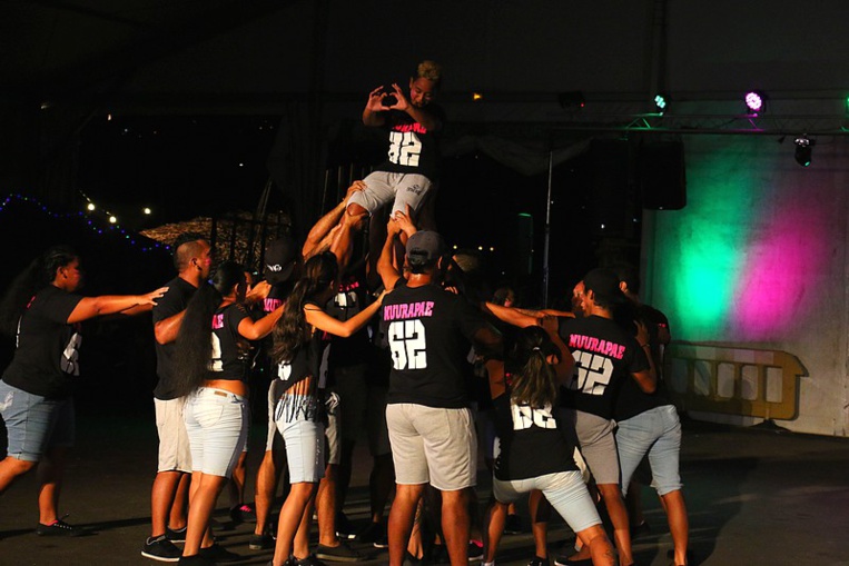 Le groupe Jeunesse Faa'a a démontré que les habitants de Faa'a sont de très bons danseurs. Le groupe Jeunesse Faa'a a démontré que les habitants de Faa'a sont de très bons danseurs.