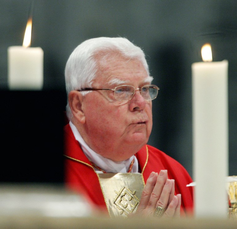 Pédophilie: la mort du cardinal américain Bernard Law rouvre les plaies Pédophilie: la mort du cardinal américain Bernard Law rouvre les plaies