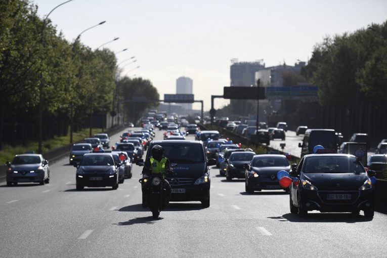 Revers judiciaire pour Uber, un "service de transports" aux yeux de l'UE Revers judiciaire pour Uber, un "service de transports" aux yeux de l'UE