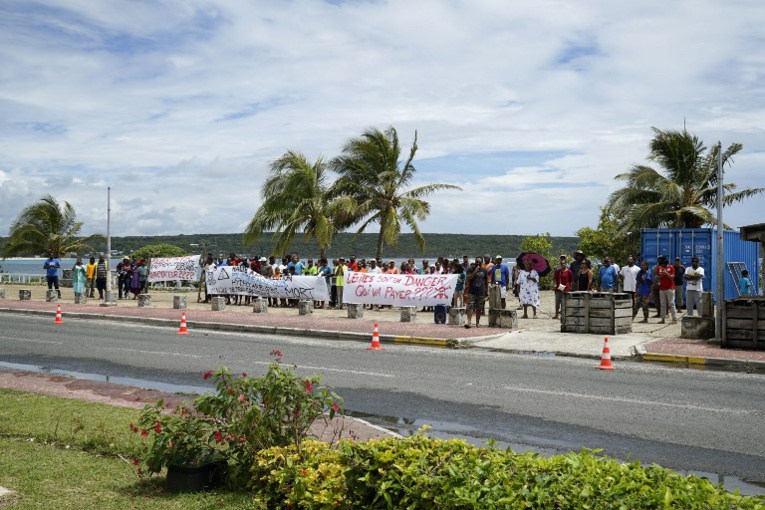 Pollution aux hydrocarbures en N-Calédonie: pas de danger alimentaire Pollution aux hydrocarbures en N-Calédonie: pas de danger alimentaire