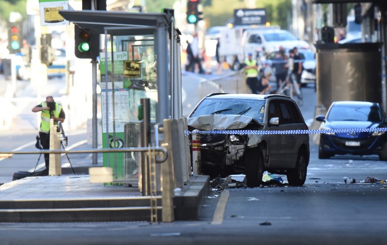Voiture bélier à Melbourne: 19 blessés, pas de lien à ce stade avec le terrorisme