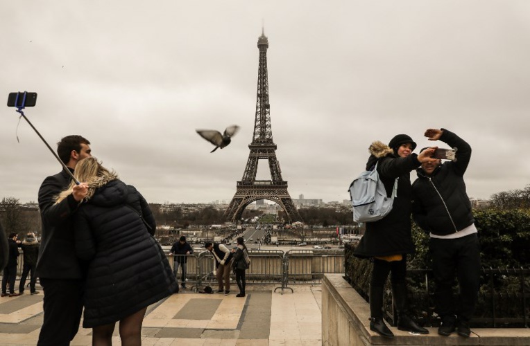 A l'aube de 2018, la France toujours sous haute surveillance face à la menace terroriste A l'aube de 2018, la France toujours sous haute surveillance face à la menace terroriste