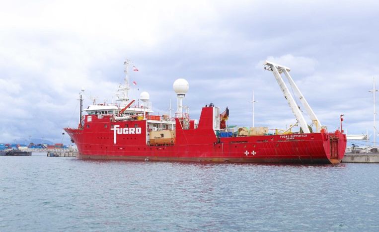 Câble Natitua : visite du navire Fugro supporter