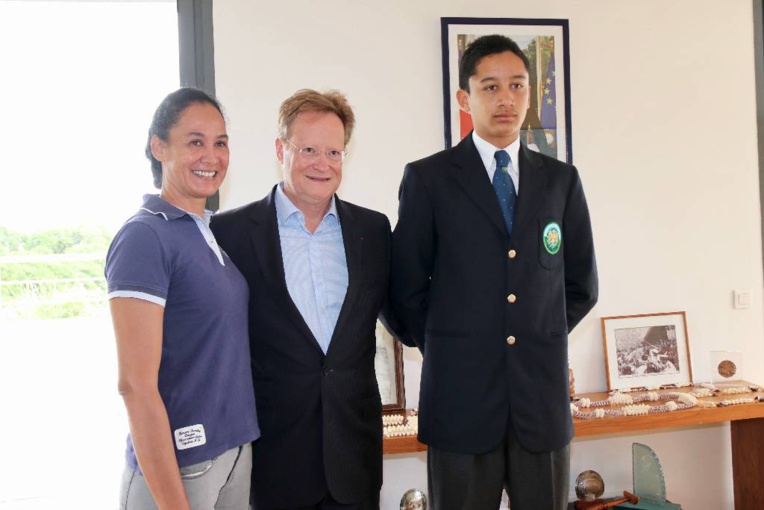 Matahiarii Tauziet : Quand un collégien de Rangiroa devient lycéen au lycée militaire de Saint Cyr