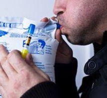 Ivre, l'automobiliste fait sa pause pipi chez les gendarmes Ivre, l'automobiliste fait sa pause pipi chez les gendarmes