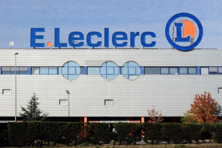 E.Leclerc reconnaît avoir vendu des produits Lactalis malgré le rappel en vigueur E.Leclerc reconnaît avoir vendu des produits Lactalis malgré le rappel en vigueur