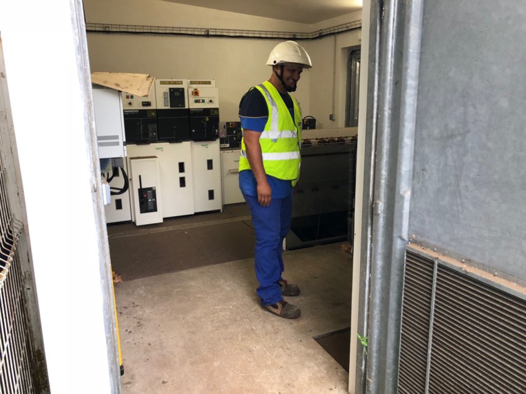 Il fallait attendre l'intervention des agents d'EDT pour refaire fonctionner la pompe. Il fallait attendre l'intervention des agents d'EDT pour refaire fonctionner la pompe.