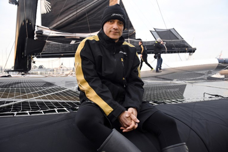 Trophée Jules Verne - Yann Guichard s'élance depuis Brest Trophée Jules Verne - Yann Guichard s'élance depuis Brest