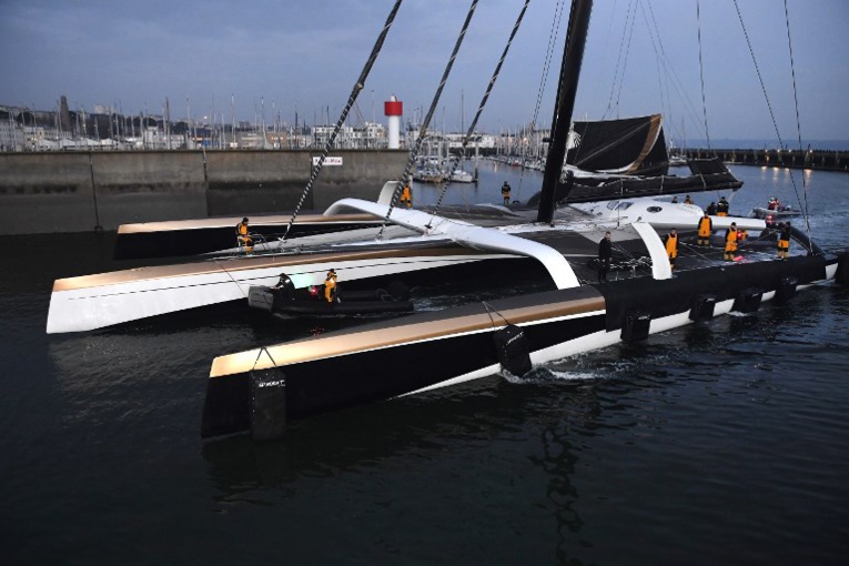 Trophée Jules Verne: la malchance poursuit Yann Guichard