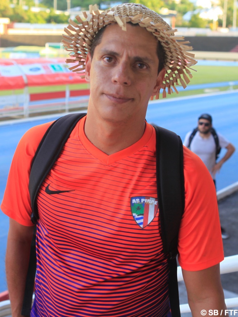 Naea Bennett, coach de Pirae Naea Bennett, coach de Pirae