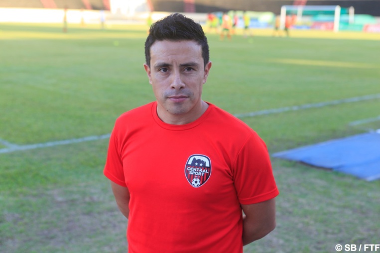 Efrain Araneda alias "Chico", nouveau coach de Central Efrain Araneda alias "Chico", nouveau coach de Central