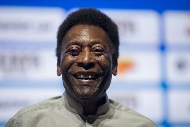 Pelé hospitalisé pour épuisement Pelé hospitalisé pour épuisement