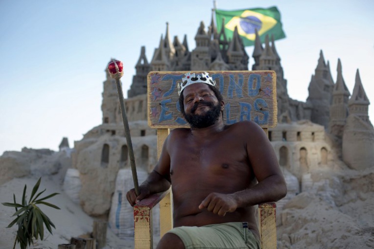 Pour Marcio, la vie de château (de sable) à Rio de Janeiro Pour Marcio, la vie de château (de sable) à Rio de Janeiro