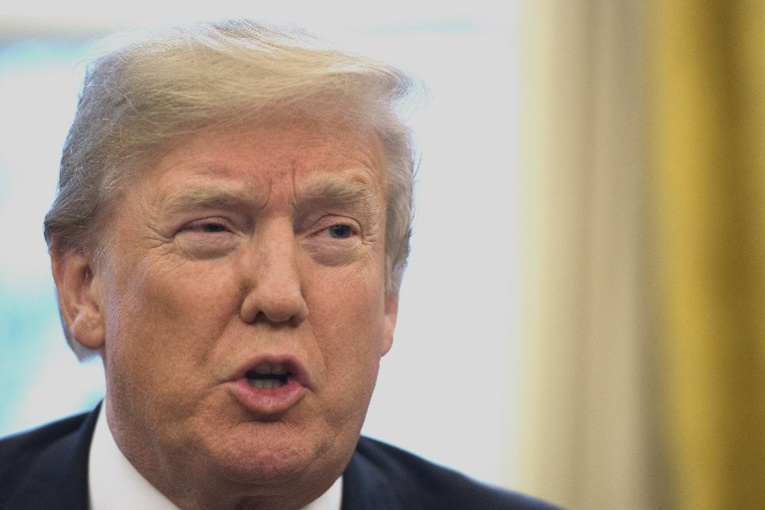 Protectionnisme: Trump sort les couteaux