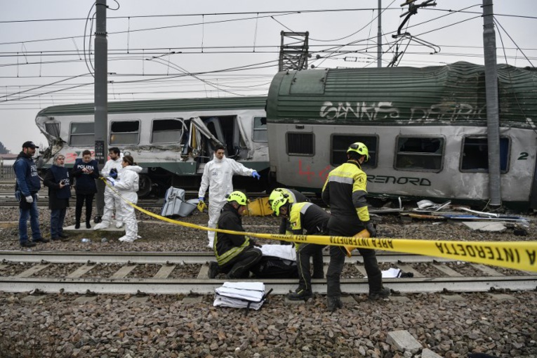 Un train déraille près de Milan: trois morts et des dizaines de blessés