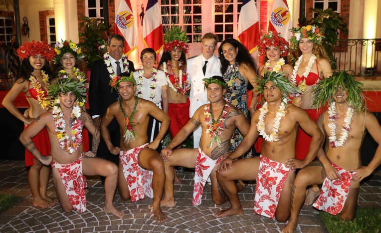 Cocktail à la Présidence en l'honneur d'Annick Girardin Cocktail à la Présidence en l'honneur d'Annick Girardin