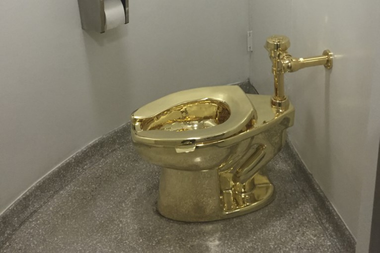 La Maison Blanche voulait un Van Gogh, le Guggenheim propose des toilettes en or La Maison Blanche voulait un Van Gogh, le Guggenheim propose des toilettes en or