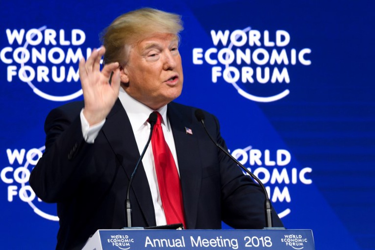 "L'Amérique d'abord n'est pas l'Amérique seule": Trump s'emploie à séduire Davos "L'Amérique d'abord n'est pas l'Amérique seule": Trump s'emploie à séduire Davos