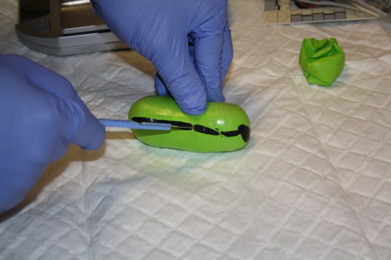 Saisie d'ice à l'aéroport : les "mules" transportaient la drogue "in corpore" Saisie d'ice à l'aéroport : les "mules" transportaient la drogue "in corpore"