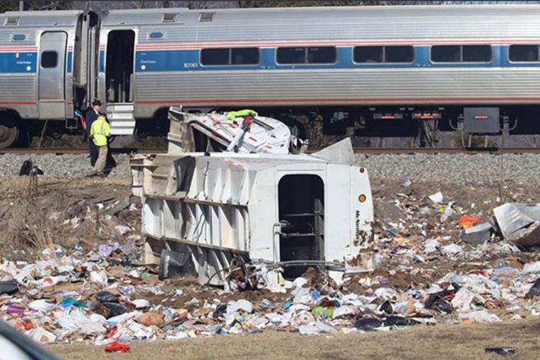 USA: un mort dans la collision d'un train d'élus républicains avec un camion