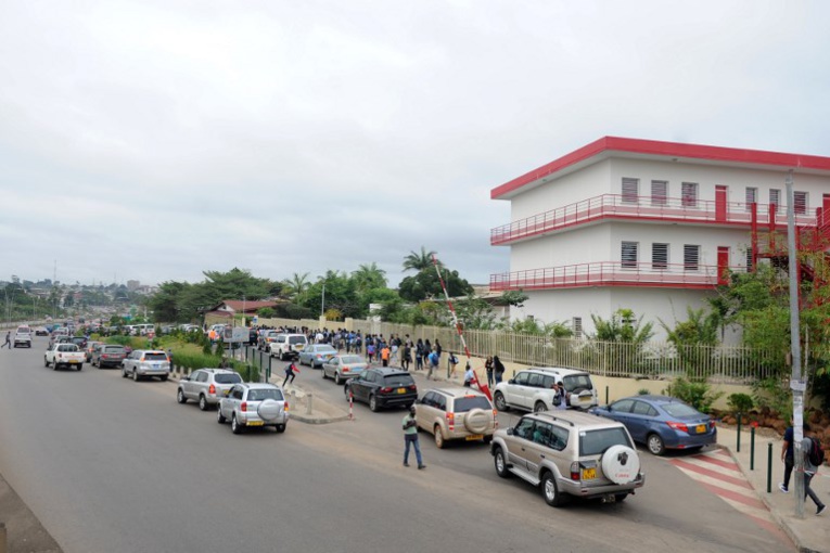 Au Gabon, le "kobolo", nouvelle drogue et "star des lycées" Au Gabon, le "kobolo", nouvelle drogue et "star des lycées"
