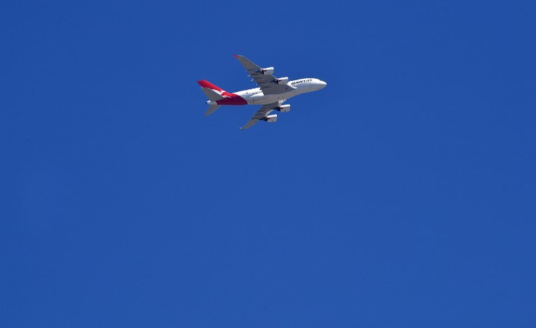 Enquête ouverte après l'avarie moteur d'un A380 durant un vol Paris-Los Angeles Enquête ouverte après l'avarie moteur d'un A380 durant un vol Paris-Los Angeles