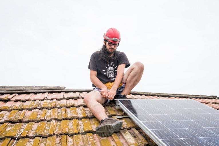 Australie: 50.000 foyers transformés en centrale électrique