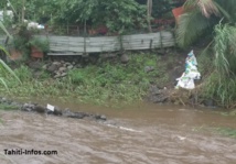 Cette photo de la rivière Fautaua à Pirae a été prise en février 2018. On voit que des activités humaines ont envahi le lit même de la rivière, et sont victimes de la crue causée par les averses de ce week-end. Cette photo de la rivière Fautaua à Pirae a été prise en février 2018. On voit que des activités humaines ont envahi le lit même de la rivière, et sont victimes de la crue causée par les averses de ce week-end.