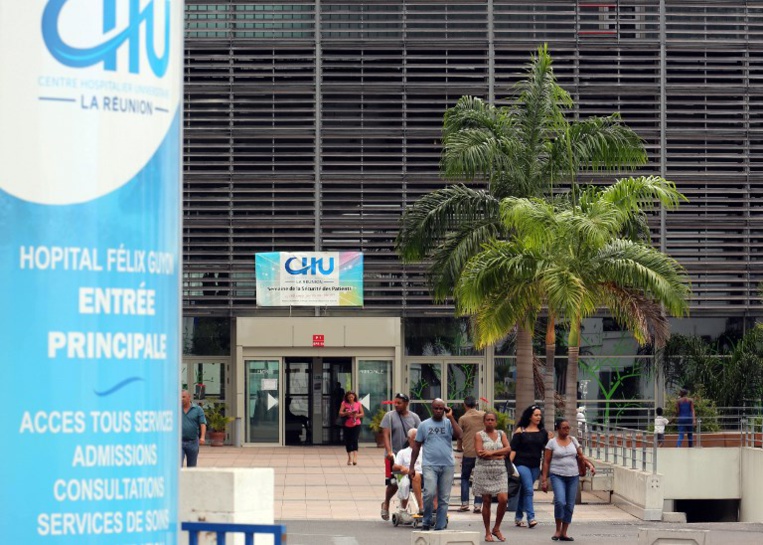 La Réunion: des suppressions de postes provoquent la colère au Centre hospitalier universitaire La Réunion: des suppressions de postes provoquent la colère au Centre hospitalier universitaire