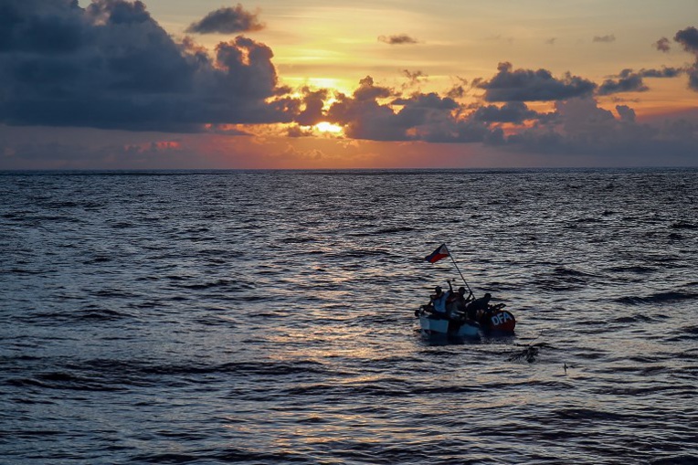 Manille interdit aux étrangers la recherche dans une zone maritime