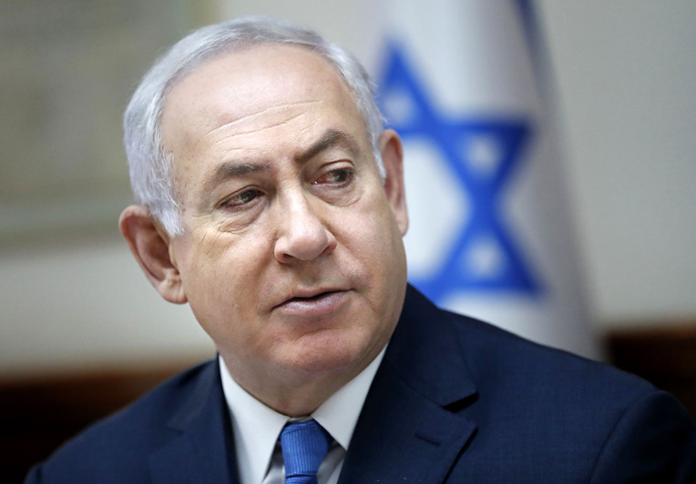 Israël: Netanyahu balaie les appels à la démission malgré la menace d'inculpation