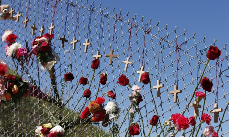 Acculé sur le sujet des armes à feu, Trump détourne la conversation Acculé sur le sujet des armes à feu, Trump détourne la conversation