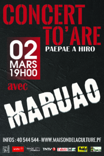 Maruao en concert sous le banian envoûtant du paepae a Hiro