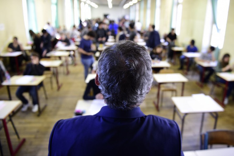 Oise: un professeur de lycée mis en examen pour viol et agressions sexuelles
