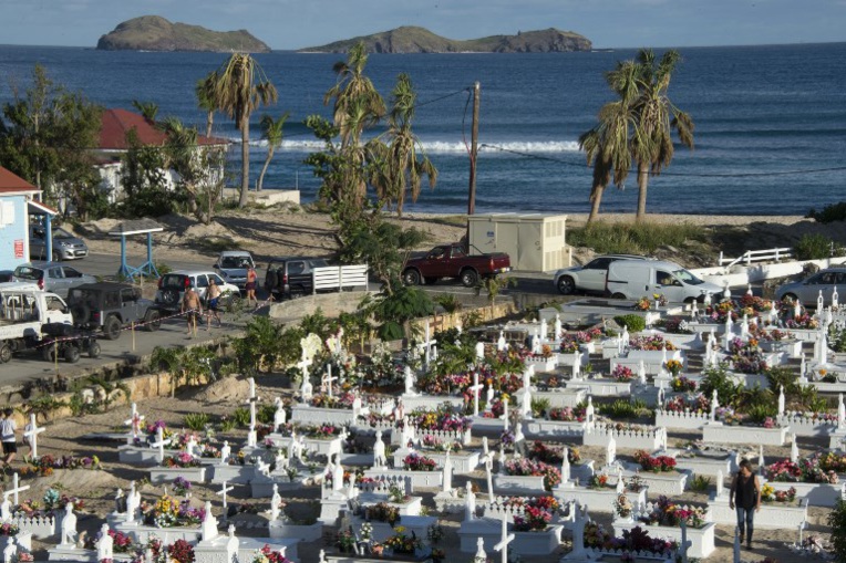 Saint-Barth, loin des polémiques sur l'héritage, ne veut pas de business autour de Johnny Saint-Barth, loin des polémiques sur l'héritage, ne veut pas de business autour de Johnny