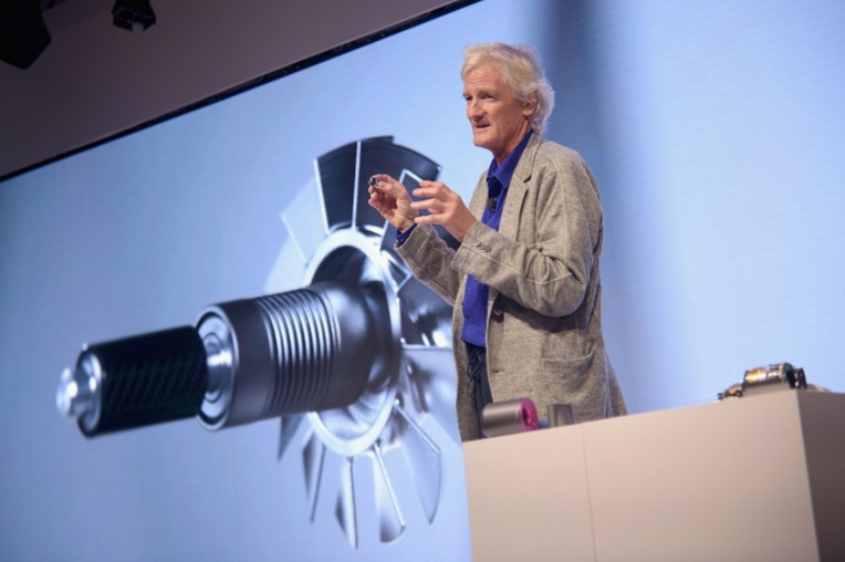 James Dyson veut intensifier sa course vers la voiture électrique James Dyson veut intensifier sa course vers la voiture électrique
