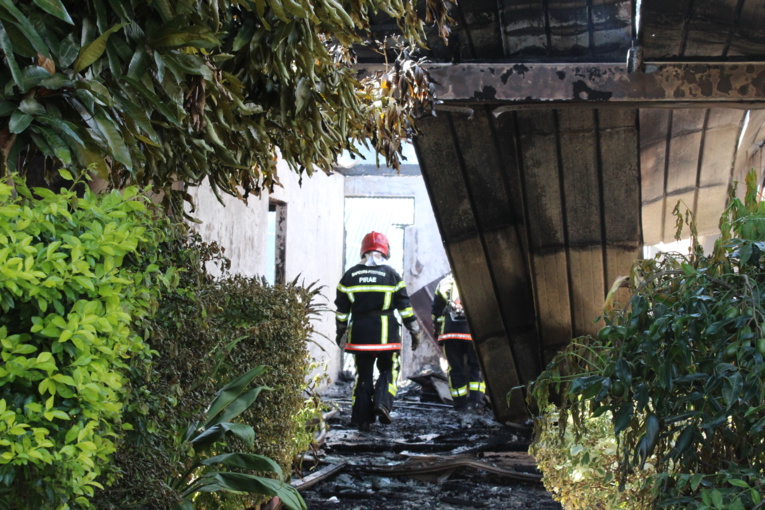 L'incendie a eu lieu près de la rue Gadiot à Pirae.